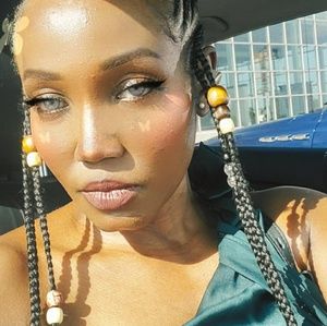 Meet your Posher, Lia